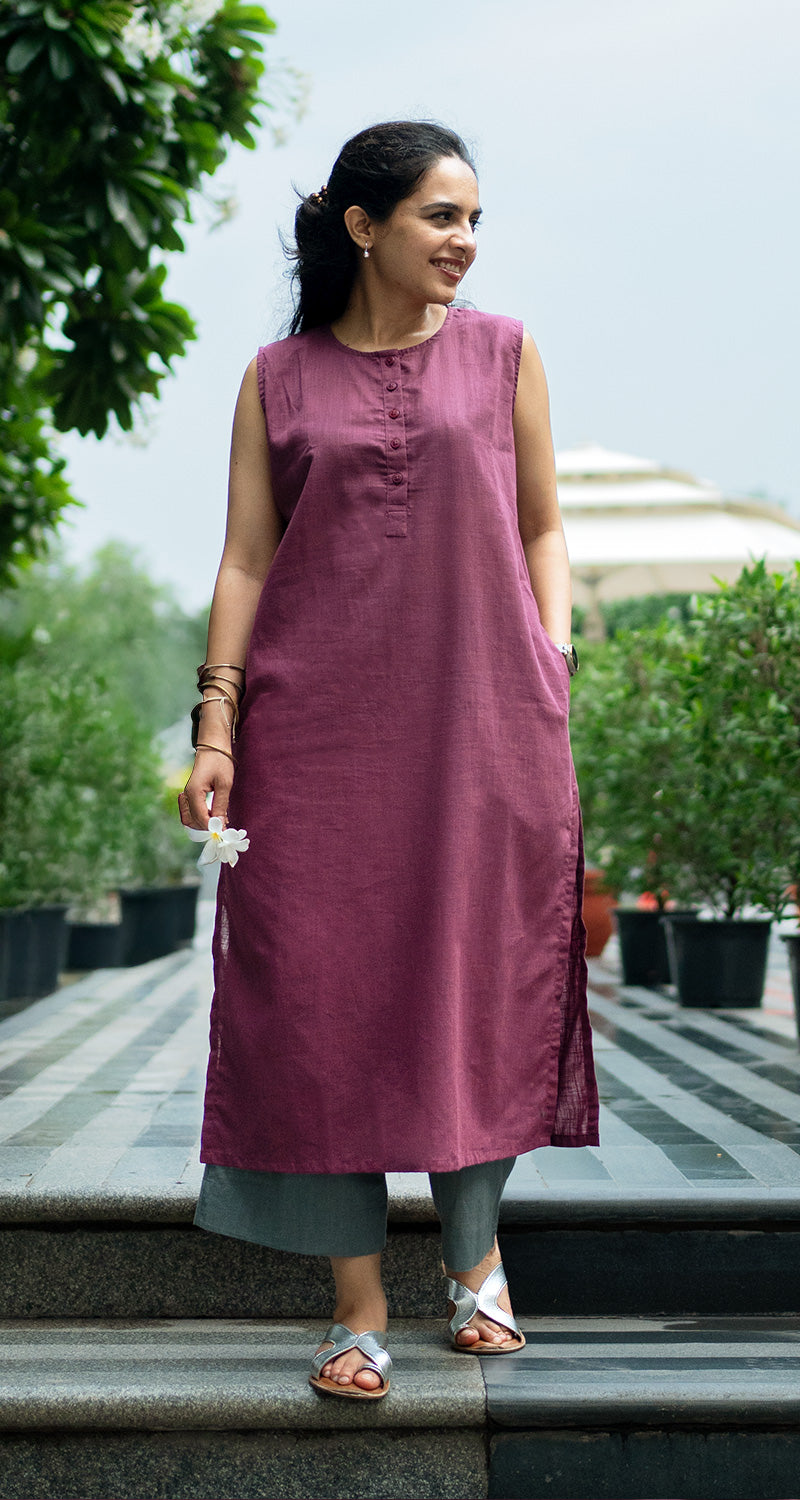 First Rain Kurta in Burgundy