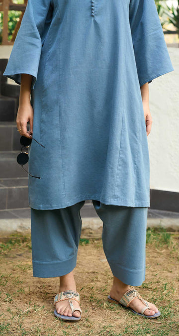 Lip Tint Pants in Blue