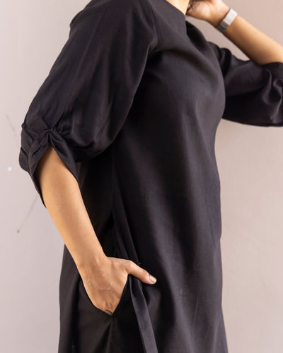 Front Row Kurta in Ink Black