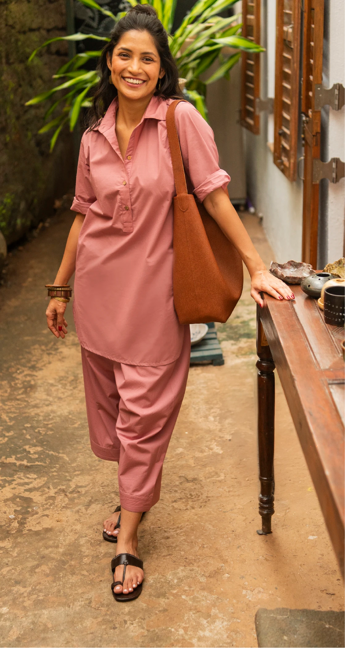 Beach Walk Pants in Onion Pink
