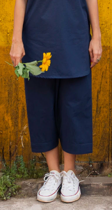 Beach Walk Pants in Navy