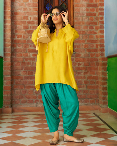 Lifafa Set in Mustard with Emerald Green Pants
